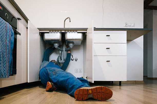 Professional Plumbing technician working in Mound City, MO